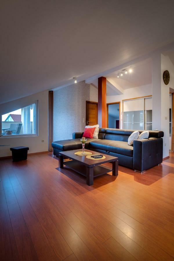 Apartman Nane Banjol ภายนอก รูปภาพ
